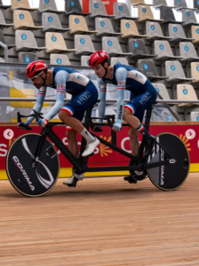 Championnat de France de para cyclisme sur piste – Alexandre LLOVERAS et son pilote Thomas DENIS doubles champions de France
